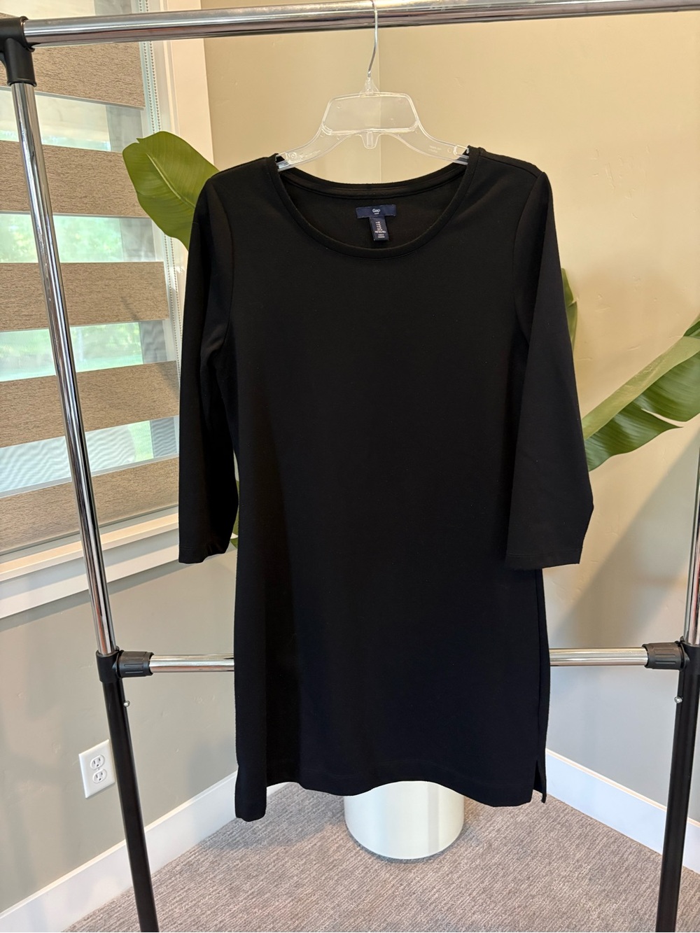 GAP Black Long Sleeve Shift Dress